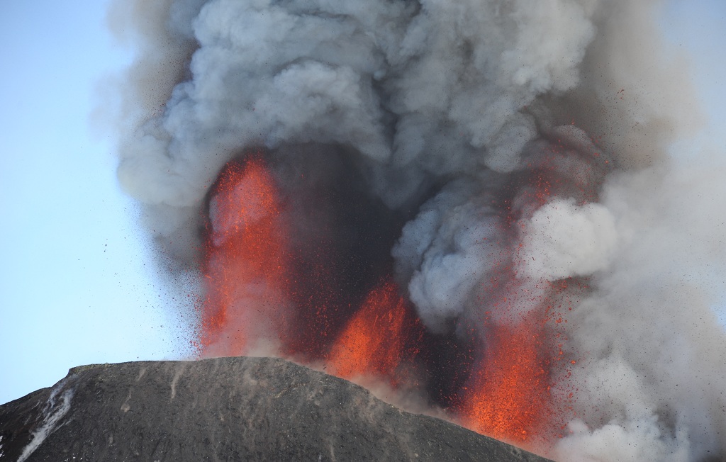 Attività eruttiva del cratere di Sud-Est dell’Etna